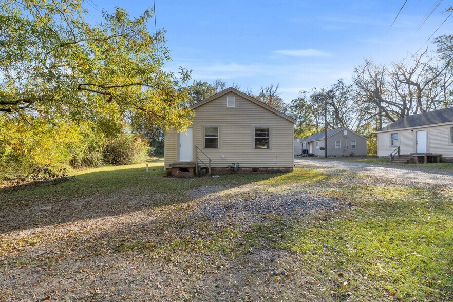 74 Tom Bayne St, West Point, MS à vendre - Photo du bâtiment - Image 2 de 11