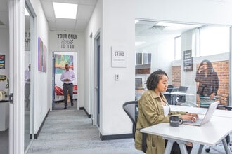 25 N Market St, Jacksonville, FL à louer Photo intérieure- Image 2 de 4