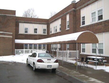 144 Main St, Phelps, NY à louer - Photo du bâtiment - Image 3 de 7