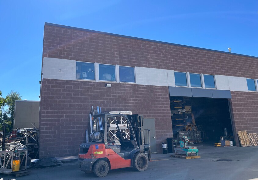 21 Deforest St, Amityville, NY à louer - Photo du bâtiment - Image 3 de 21