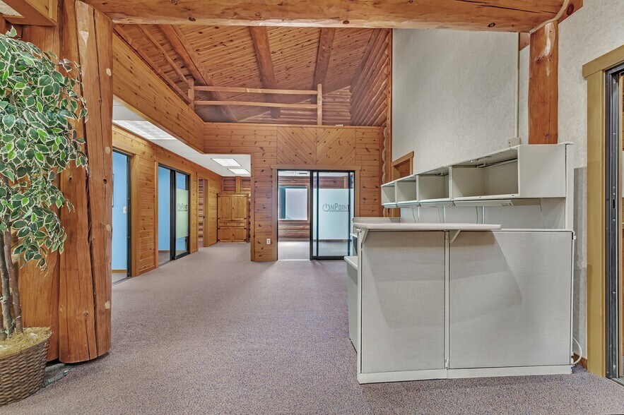 525 Highway 10 S, Saint Cloud, MN à louer - Photo du bâtiment - Image 3 de 7