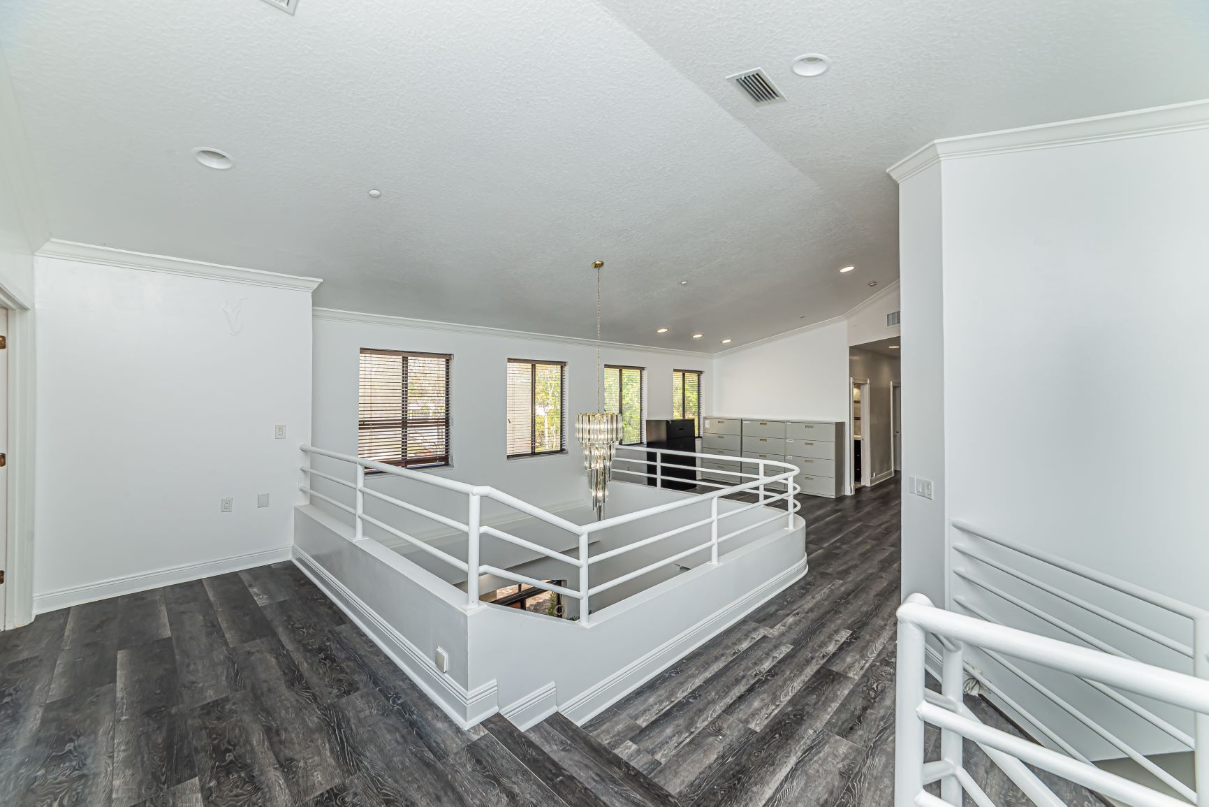 200 Via De Lago, Altamonte Springs, FL for lease Interior Photo- Image 1 of 7