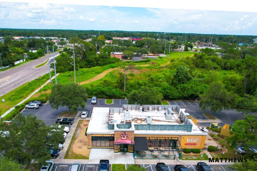 10509 Gibsonton Dr, Riverview, FL à vendre - Photo du bâtiment - Image 2 de 2