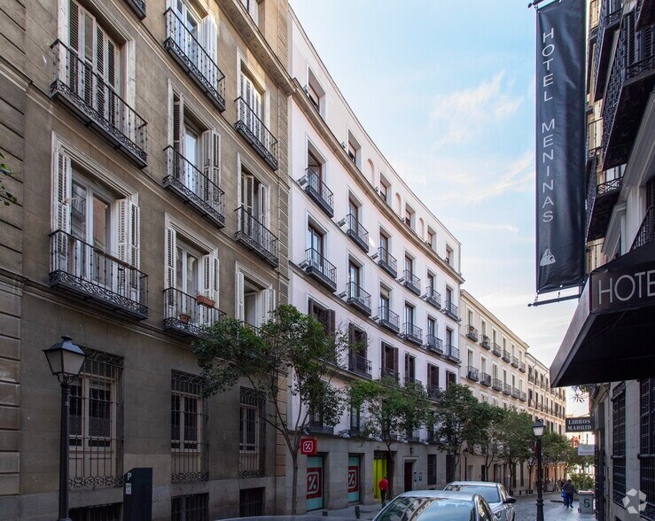 Calle Campomanes, 6, Madrid, Madrid à louer - Photo du bâtiment - Image 2 de 2