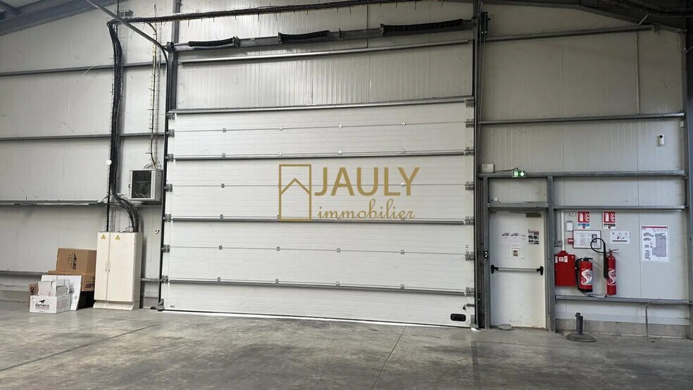 Industriel dans Mareuil-lès-Meaux à louer - Photo du bâtiment - Image 3 de 10