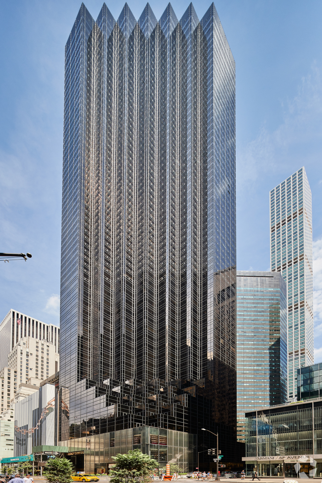 725 Fifth Ave, New York, NY for lease Building Photo- Image 1 of 6