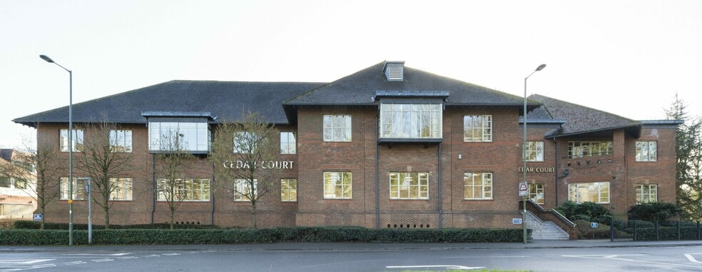 Guilford Rd, Leatherhead for lease - Building Photo - Image 2 of 3