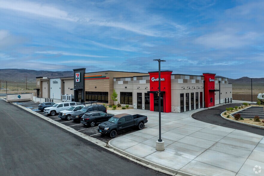 32000 Opal Ave, Silver Springs, NV à louer - Photo du bâtiment - Image 2 de 4