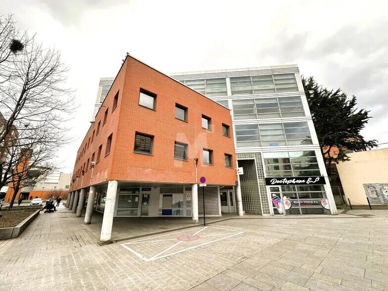 Office in Évry-Courcouronnes for lease - Building Photo - Image 1 of 13