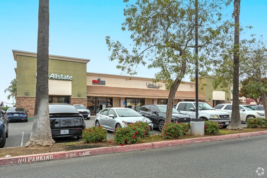1225 N Willow Ave, Clovis, CA à vendre - Photo du bâtiment - Image 2 de 5