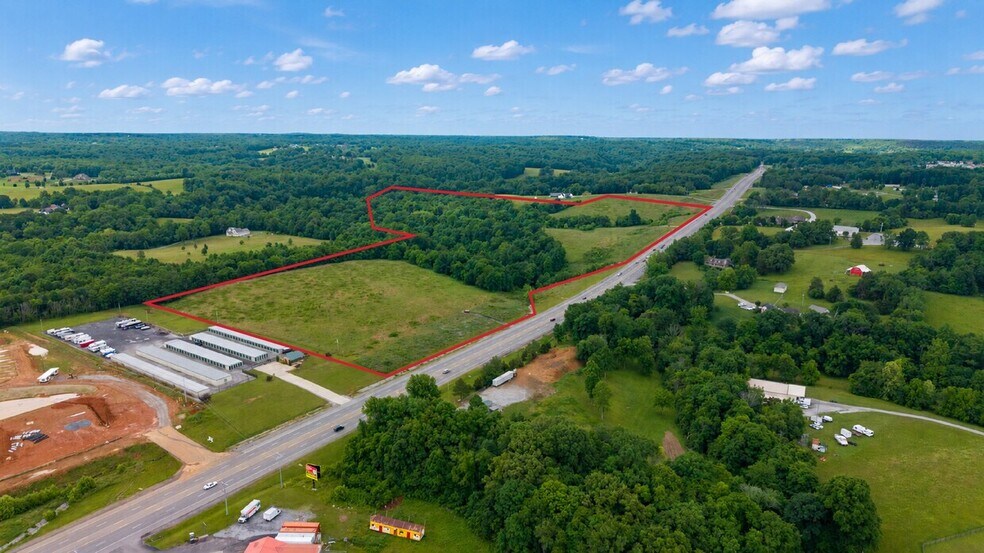 Tom Austin Highway, Greenbrier, TN à vendre - Photo du bâtiment - Image 2 de 3