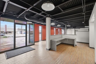 2110 Mannix Dr, San Antonio, TX for lease Interior Photo- Image 2 of 10
