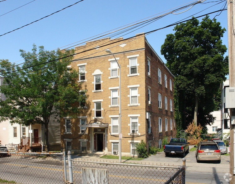 76 Academy St, Poughkeepsie, NY for sale - Primary Photo - Image 1 of 2