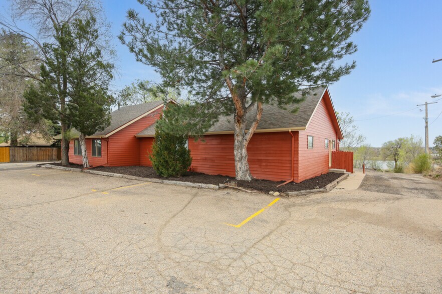 3320 W Eisenhower Blvd, Loveland, CO à louer - Photo du bâtiment - Image 2 de 11
