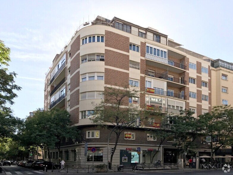 Calle Diego León, 54, Madrid, Madrid à louer - Photo du bâtiment - Image 1 de 2