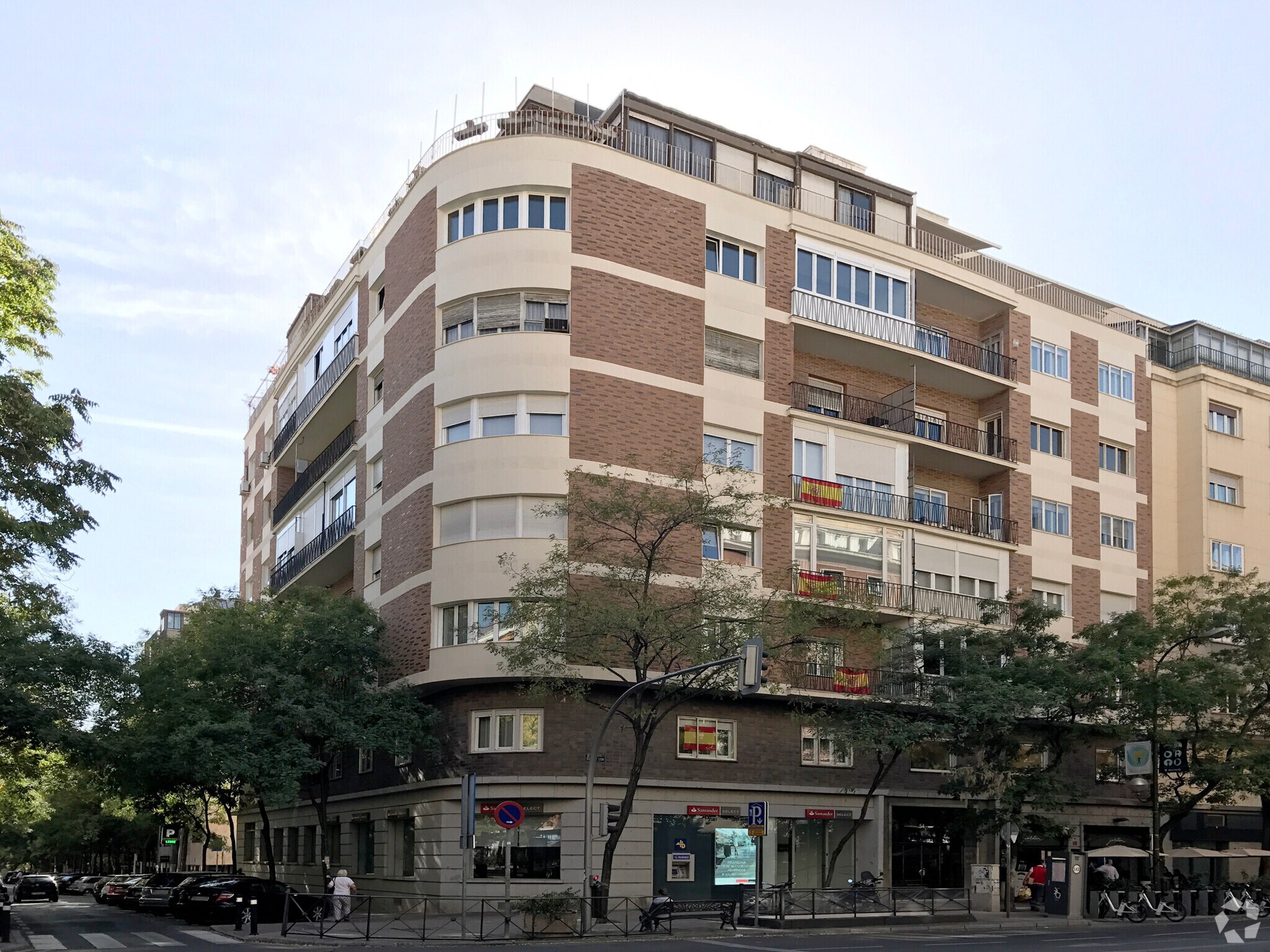 Calle Diego León, 54, Madrid, Madrid à louer Photo du bâtiment- Image 1 de 3