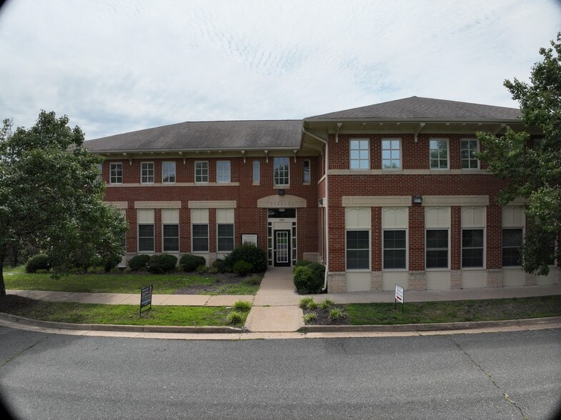 3920 Plank Rd, Fredericksburg, VA for sale - Matterport Community - Image 2 of 34