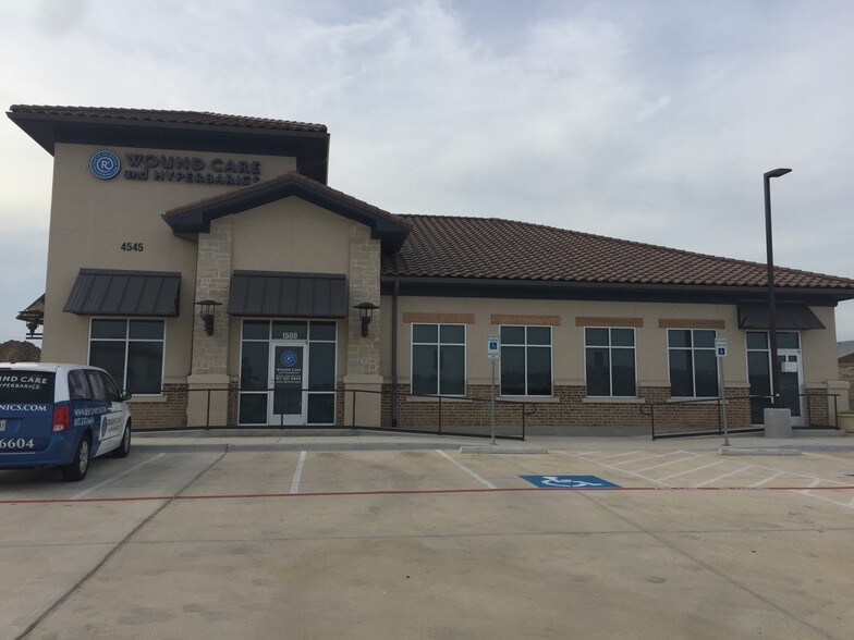 4545 Heritage Trace Pky, Fort Worth, TX for sale - Building Photo - Image 3 of 7