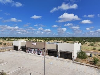 Plus de détails pour 90 Access dr, Cotulla, TX - Commerce de détail à louer
