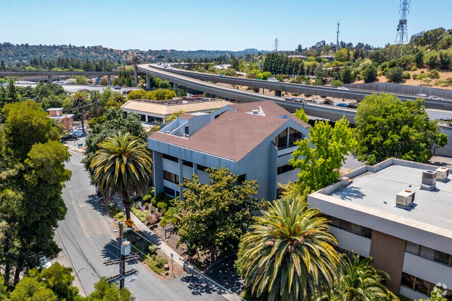 1407 Oakland Blvd, Walnut Creek, CA à louer - Aérien - Image 3 de 4