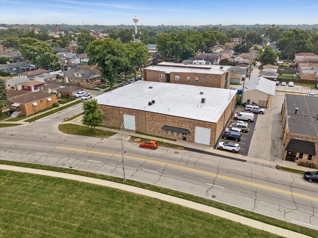 Plus de détails pour 4205-4215 Lawndale Ave, Lyons, IL - Industriel à vendre