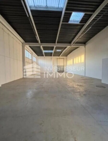 Flex in Valenton for lease - Interior Photo - Image 3 of 19