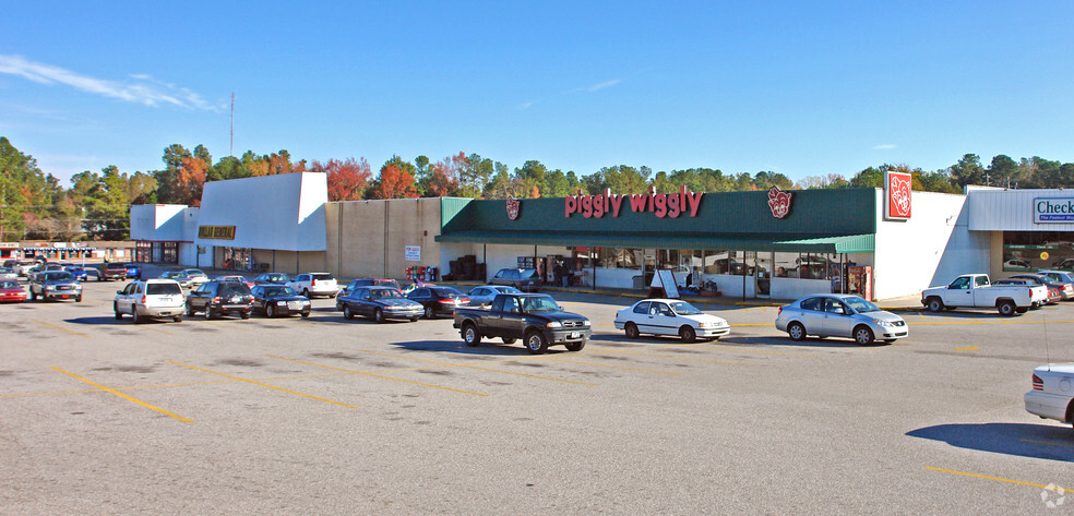 2070-2076 Columbia Rd, Orangeburg, SC for lease - Primary Photo - Image 3 of 7