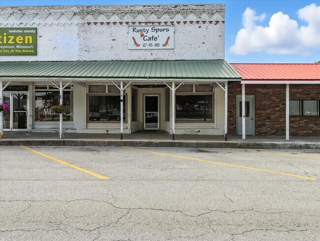More details for 219 Commercial St, Seymour, MO - Retail for Sale