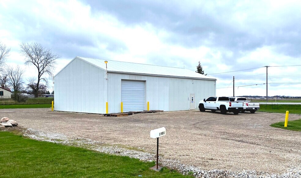 1901 Hathaway Rd, Fort Wayne, IN à vendre - Photo du bâtiment - Image 2 de 2
