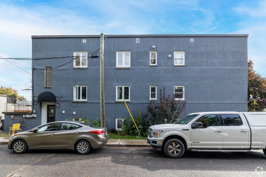 329 Richelieu Ave, Ottawa, ON à vendre - Photo du bâtiment - Image 2 de 3
