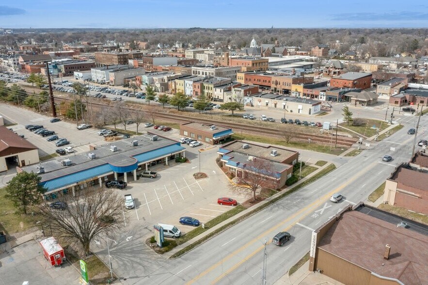 213-217 Duff Ave, Ames, IA for lease - Building Photo - Image 2 of 5