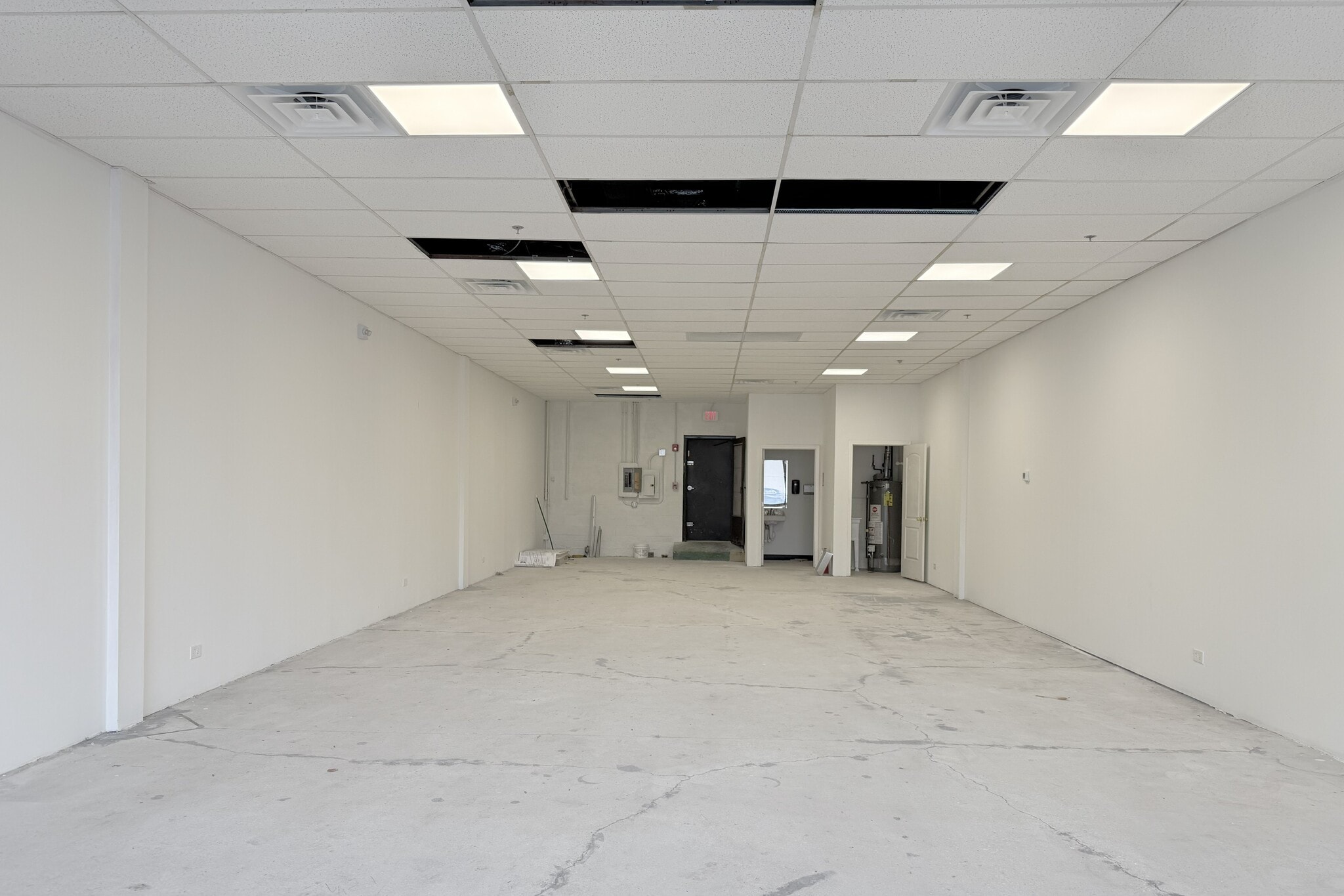 10S620-10S656 Kingery Hwy, Willowbrook, IL for lease Interior Photo- Image 1 of 3