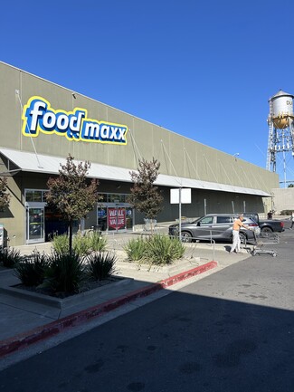 Plus de détails pour 10950 International Blvd, Oakland, CA - Vente au détail à louer