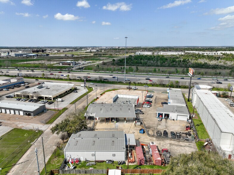 115 Cinnamon Dr, Katy, TX à vendre - Photo du bâtiment - Image 2 de 13