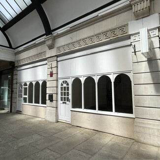 Plus de détails pour 2-3 Abbey Arcade, Burton On Trent - Commerce de détail à louer