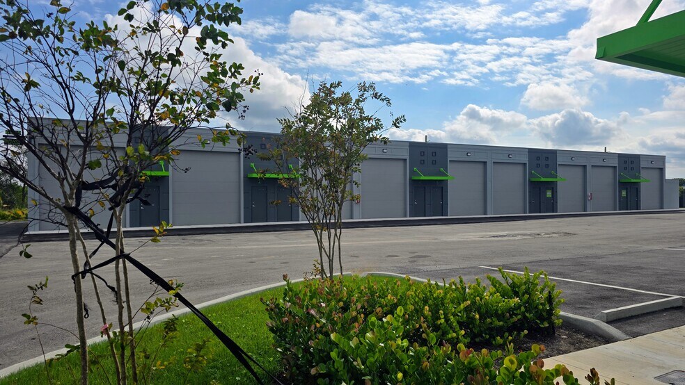 6509 St Lucie Blvd, Fort Pierce, FL à vendre - Photo du bâtiment - Image 2 de 9