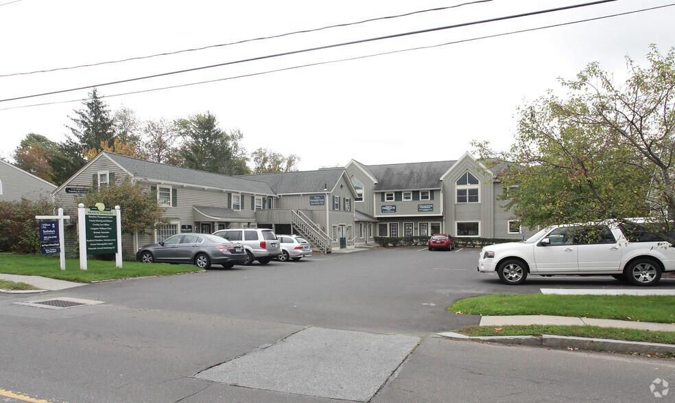 82 Bradley Rd, Madison, CT à louer - Photo du bâtiment - Image 2 de 2