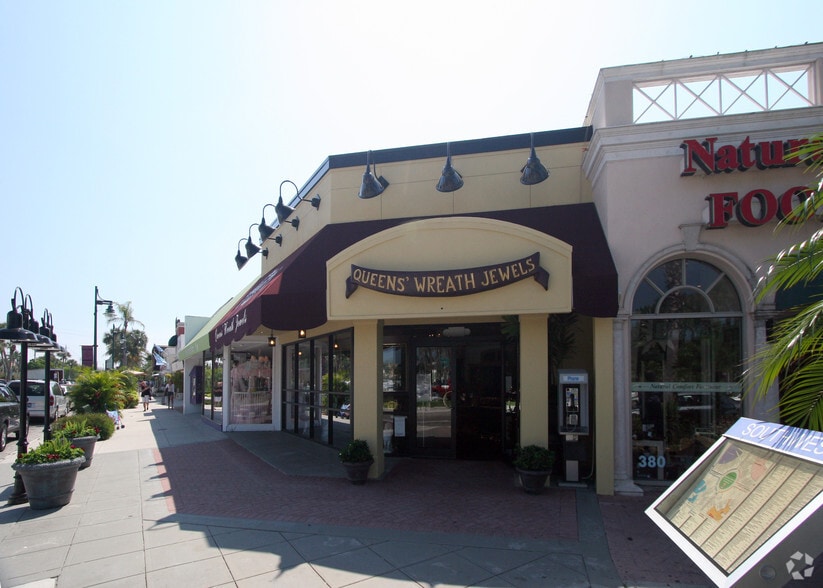 382 Saint Armands Cir, Sarasota, FL à louer - Photo du bâtiment - Image 3 de 17