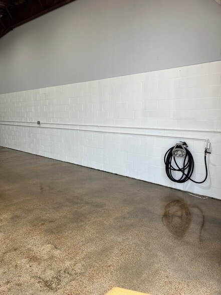 1380-1386 Maras St, Shakopee, MN for lease - Interior Photo - Image 3 of 5