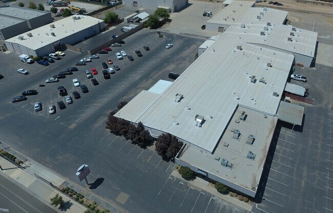 Plus de détails pour 4381 N Brawley Ave, Fresno, CA - Industriel à louer