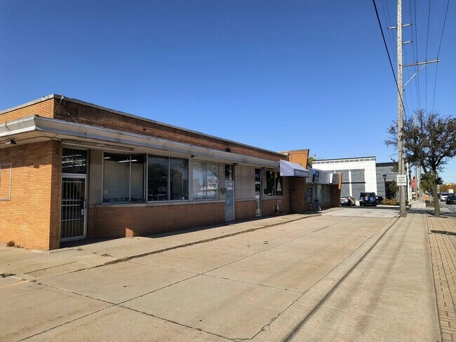 Plus de détails pour 8146 Calumet Ave, Munster, IN - Bureau à vendre