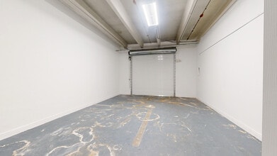 7440-7458 NW 8th St, Miami, FL à louer Numérisation 3D de Matterport- Image 1 de 12