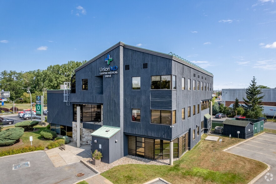 15000 Boul De Pierrefonds, Pierrefonds, QC for lease - Primary Photo - Image 1 of 4