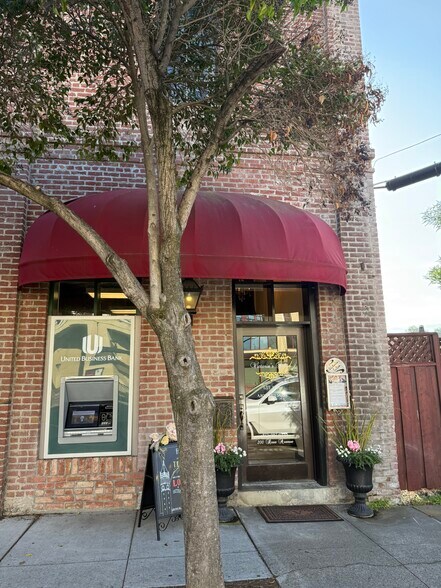 200 Rose Ave, Pleasanton, CA à louer - Photo du bâtiment - Image 2 de 18