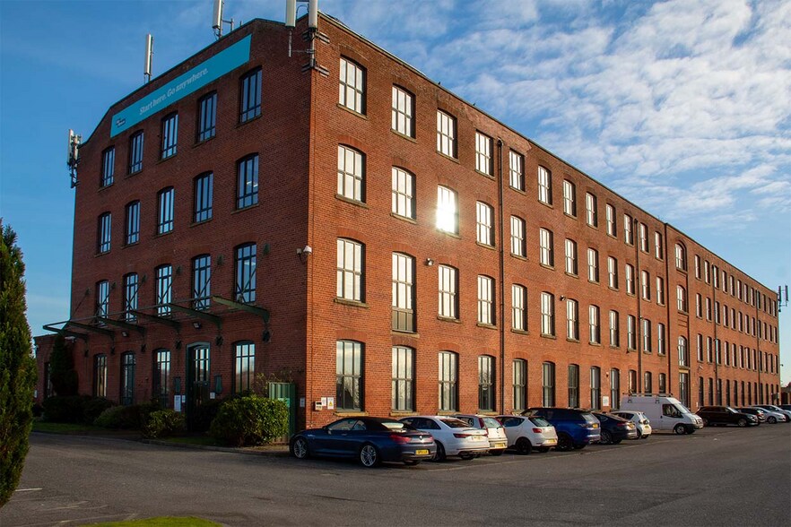 Albert St, Oldham à louer - Photo du bâtiment - Image 2 de 6