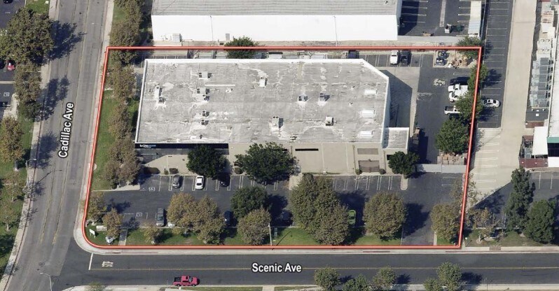 1690 Scenic Ave, Costa Mesa, CA à vendre - Photo du bâtiment - Image 1 de 6