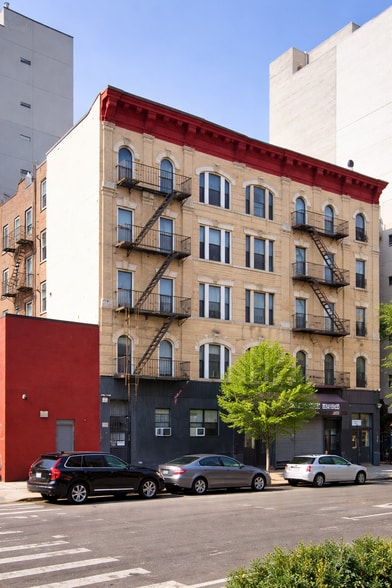 300 N 8th St, Brooklyn, NY for sale - Primary Photo - Image 1 of 35