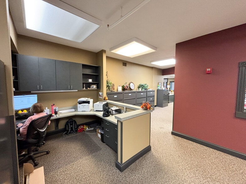 431 S Jefferson Ave, Springfield, MO for lease - Building Photo - Image 2 of 52