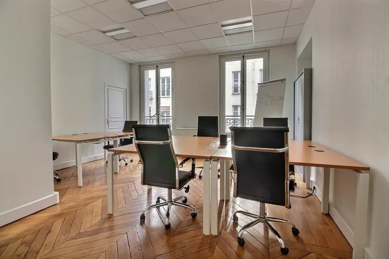 15 Rue Du Louvre, Paris for lease - Interior Photo - Image 3 of 10