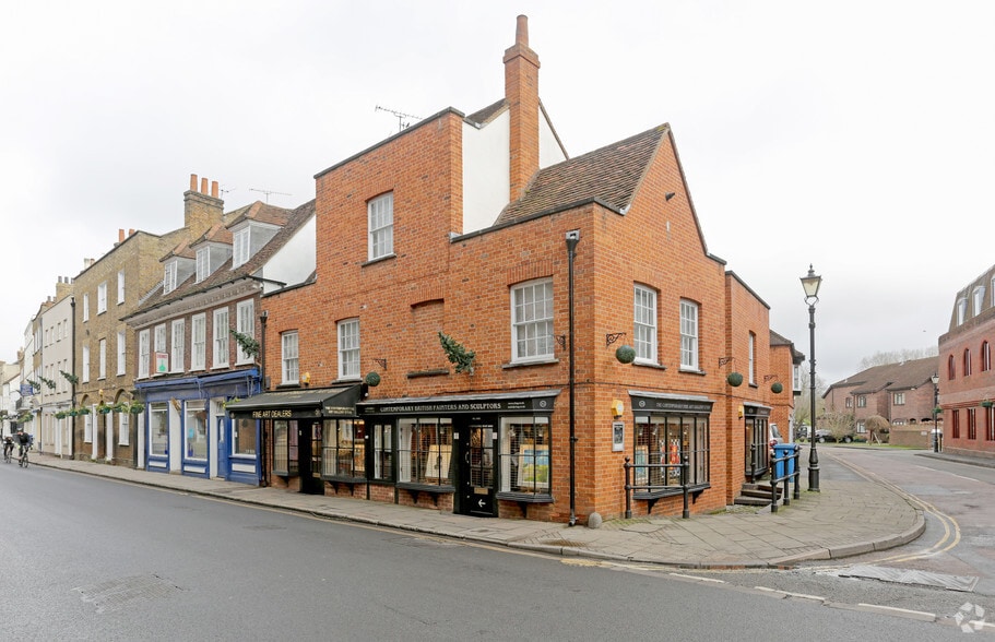 31-33 High St, Windsor for lease - Primary Photo - Image 1 of 2